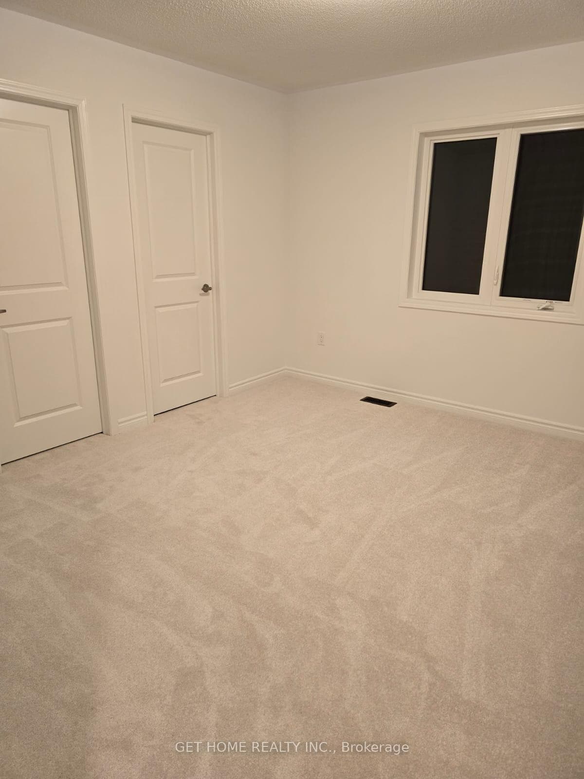 2883 Foxden Square photo 8