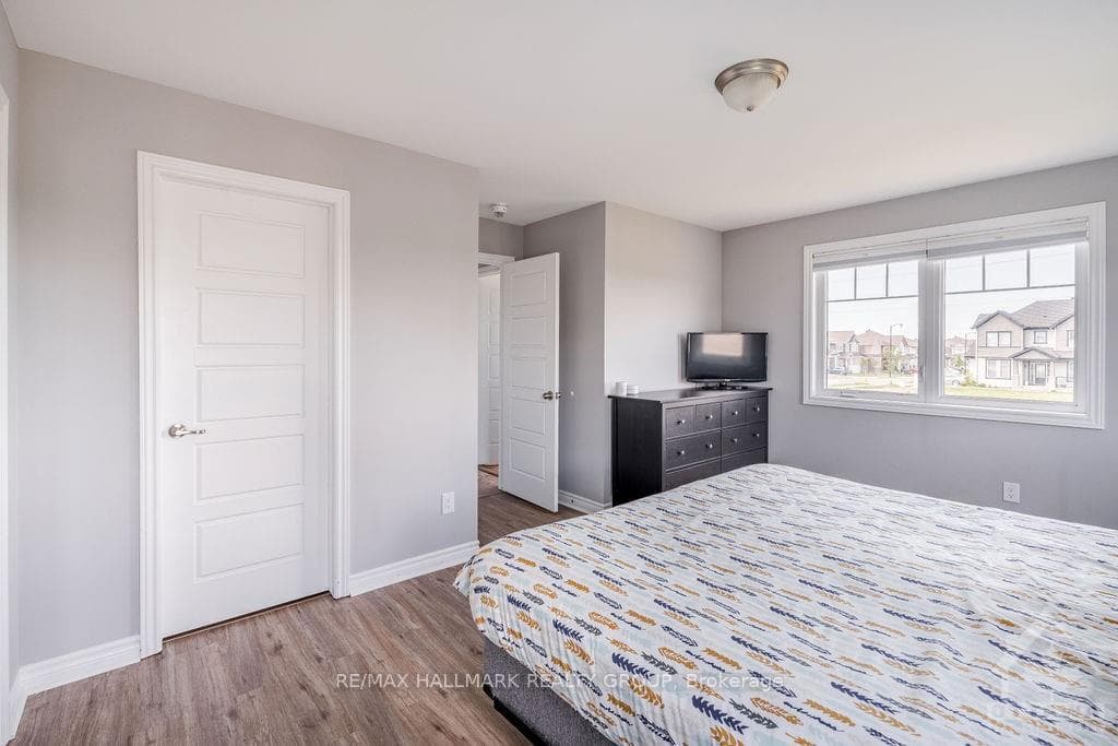 3585 RIVER RUN Avenue photo 16