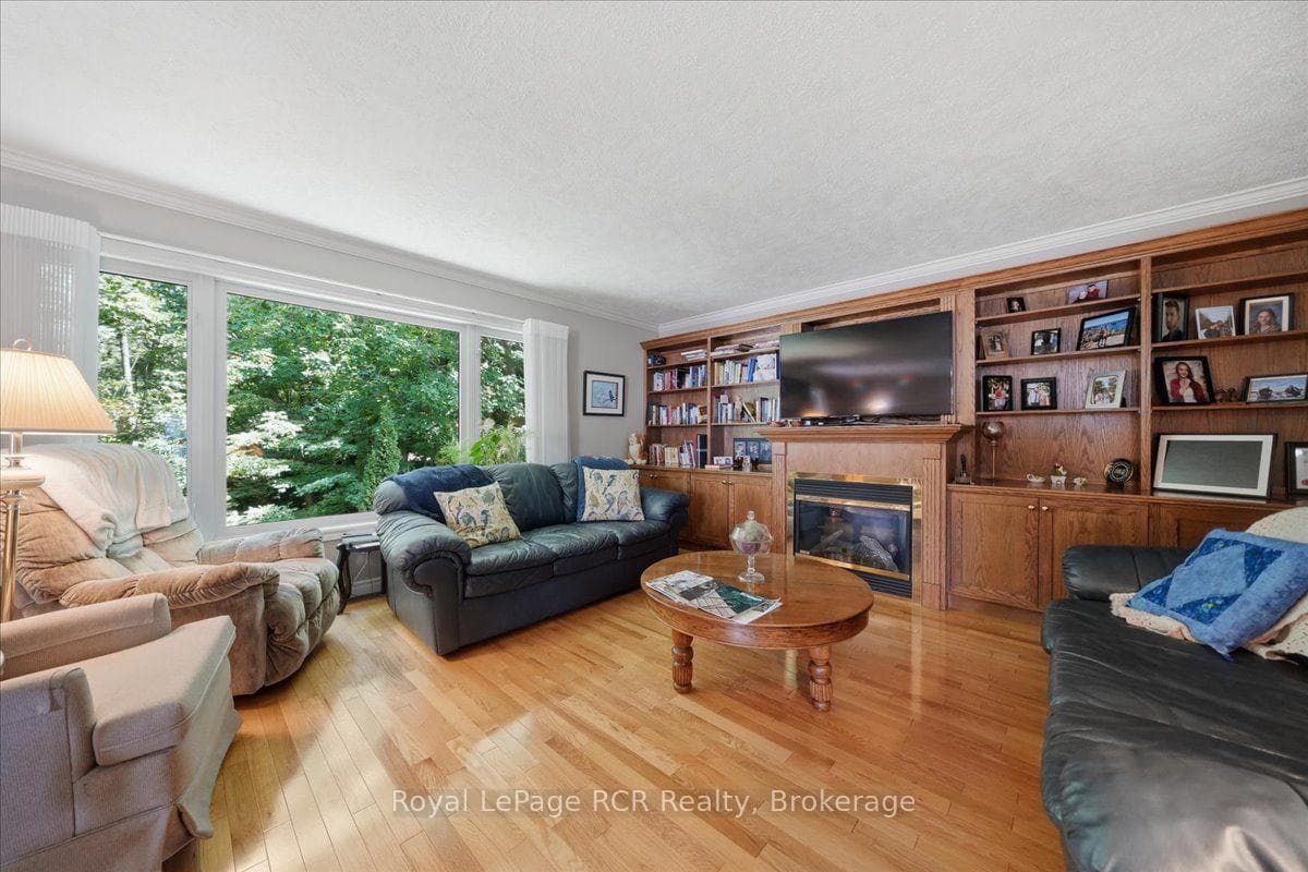 255 2nd Avenue photo 25
