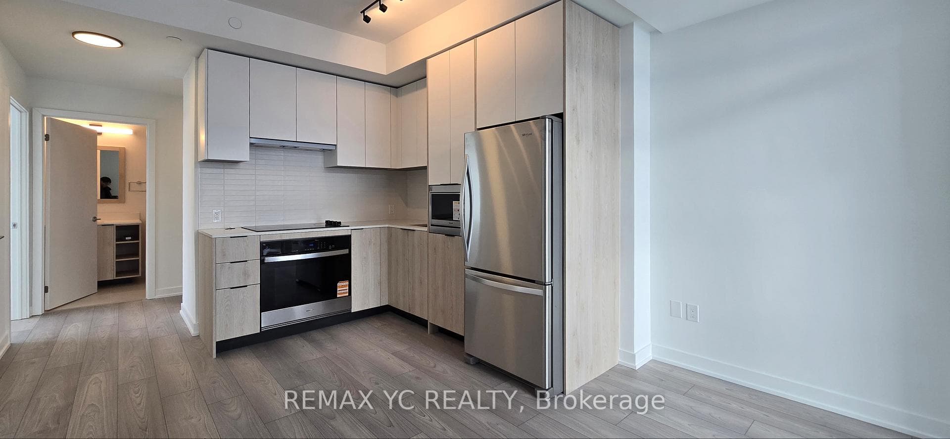 1007 The Queensway N/A Unit 1508 photo 2