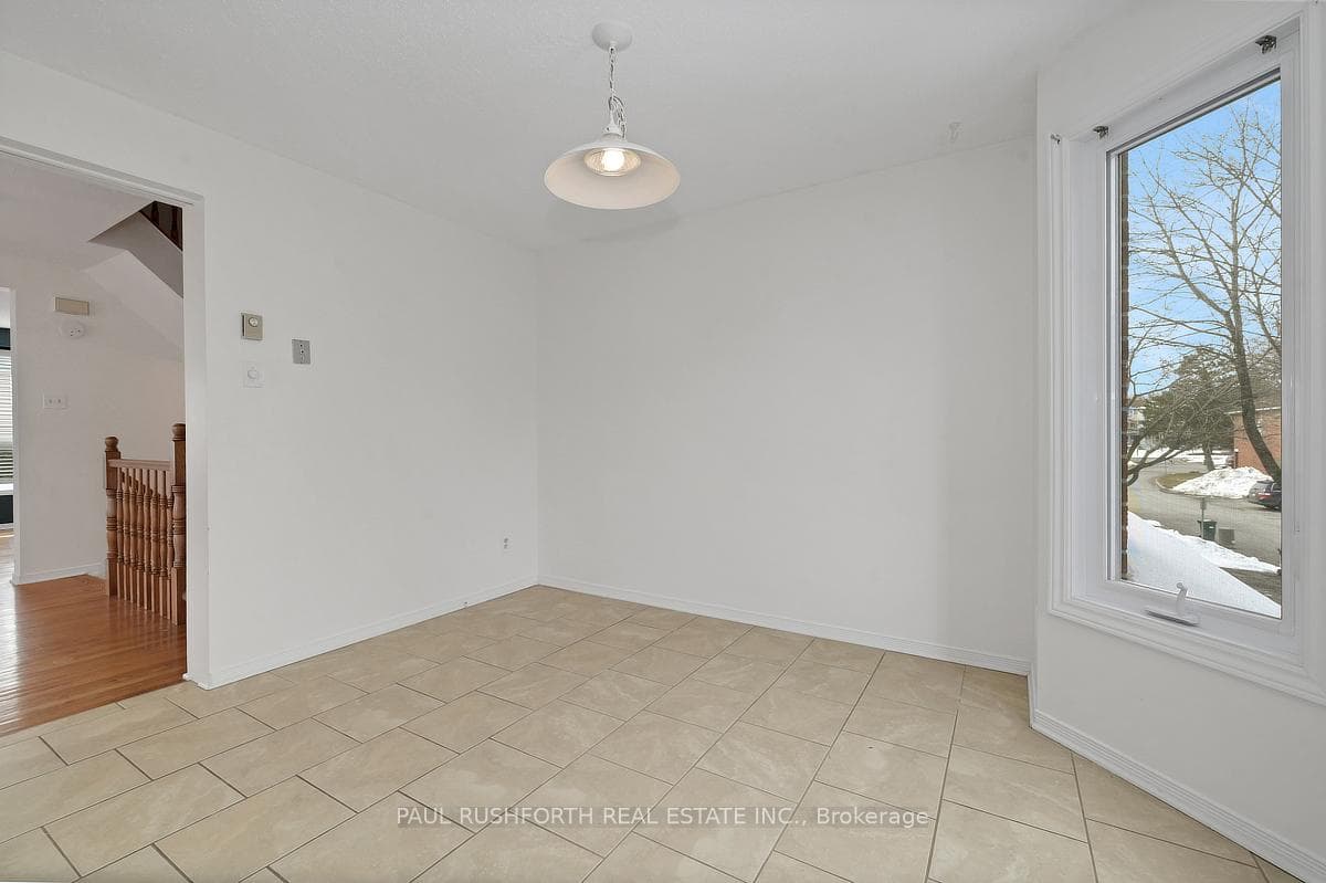 Kitchen Eating Area