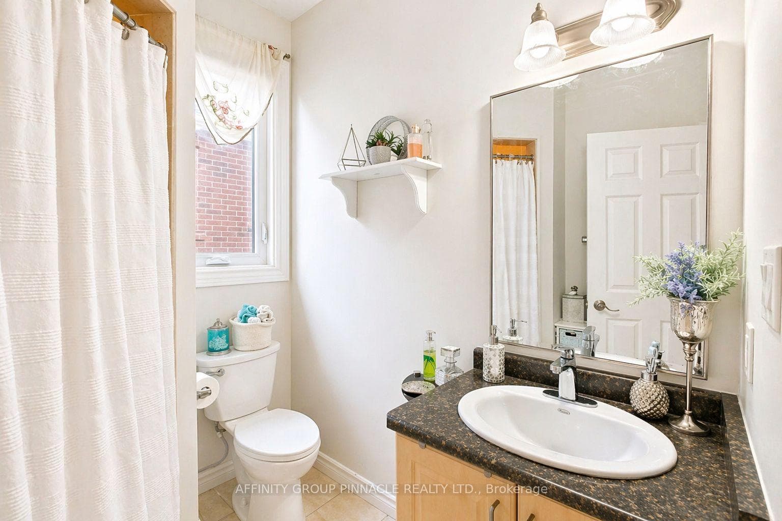 63 Ellis Crescent photo 21