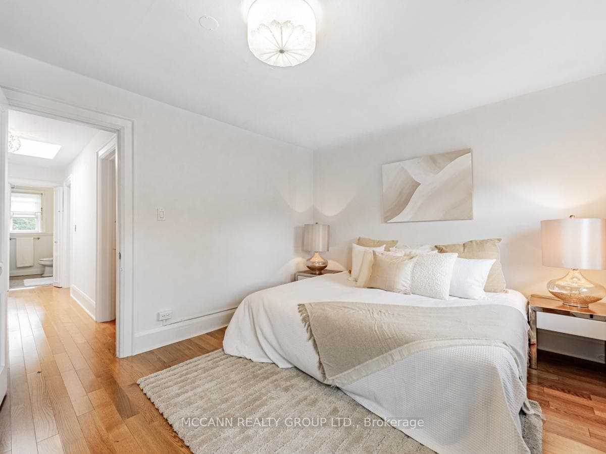 121 Roslin Avenue photo 23