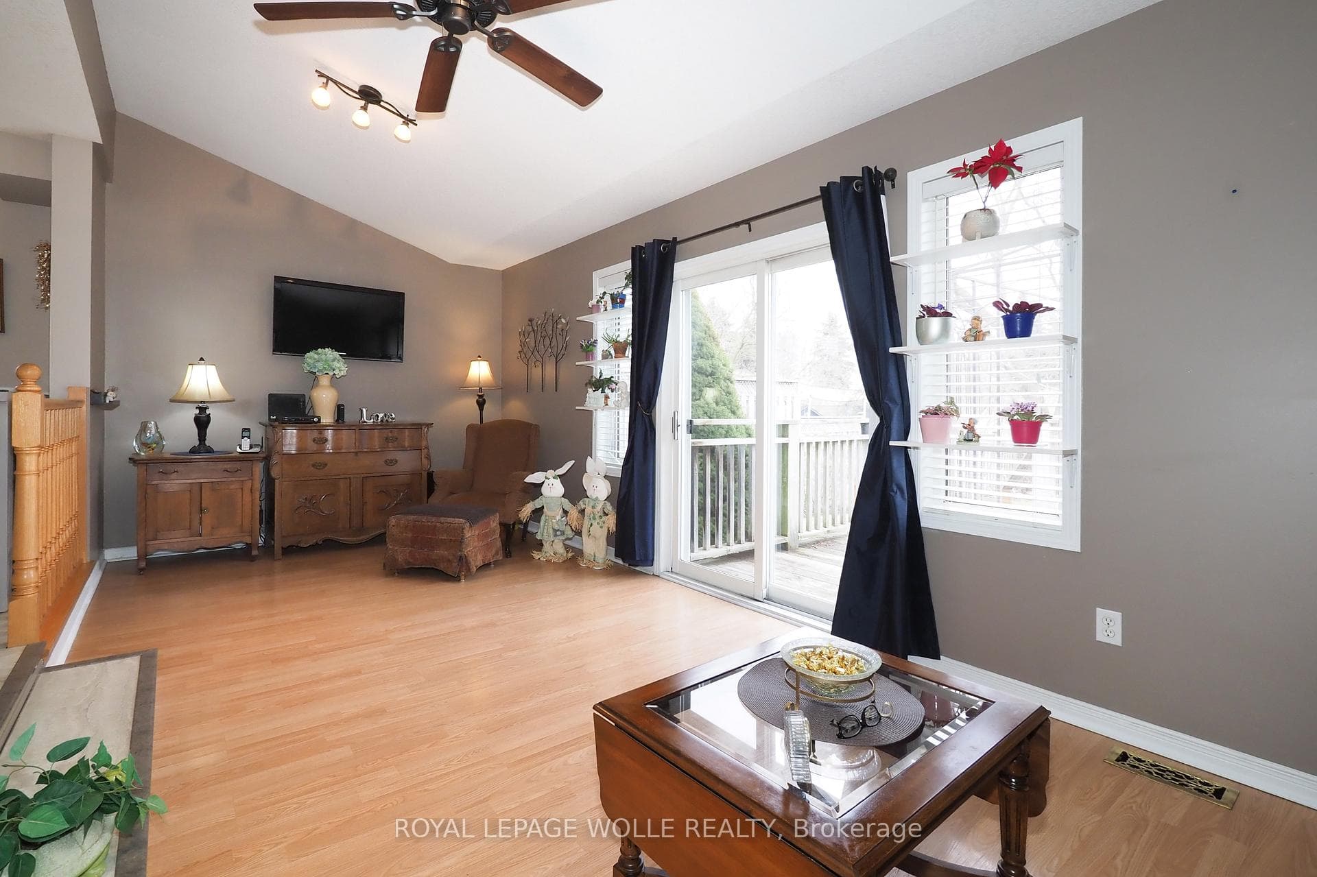 224 Inverhuron Crescent Unit A photo 16
