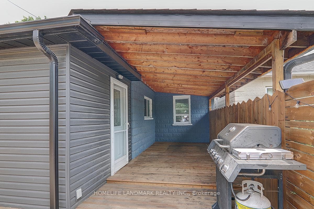 794 Jane Street photo 18
