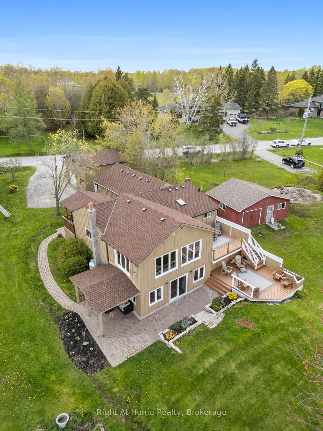 239 Aldred Drive photo 4