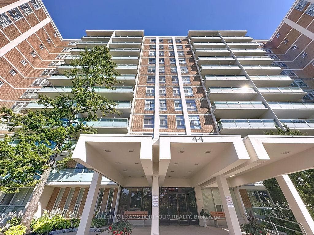 44 Longbourne Drive Unit 404 photo 41