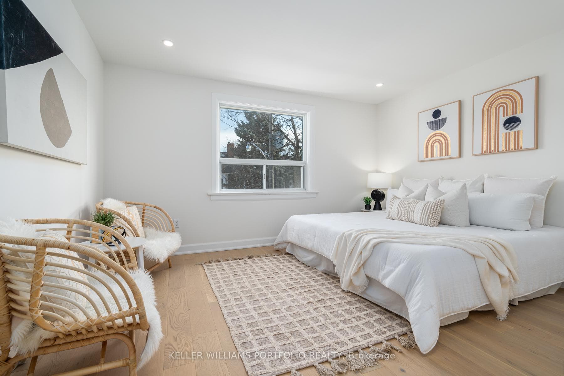 52 Boon Avenue photo 24