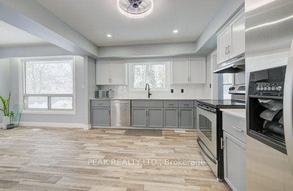 659 Gladstone Drive photo 26