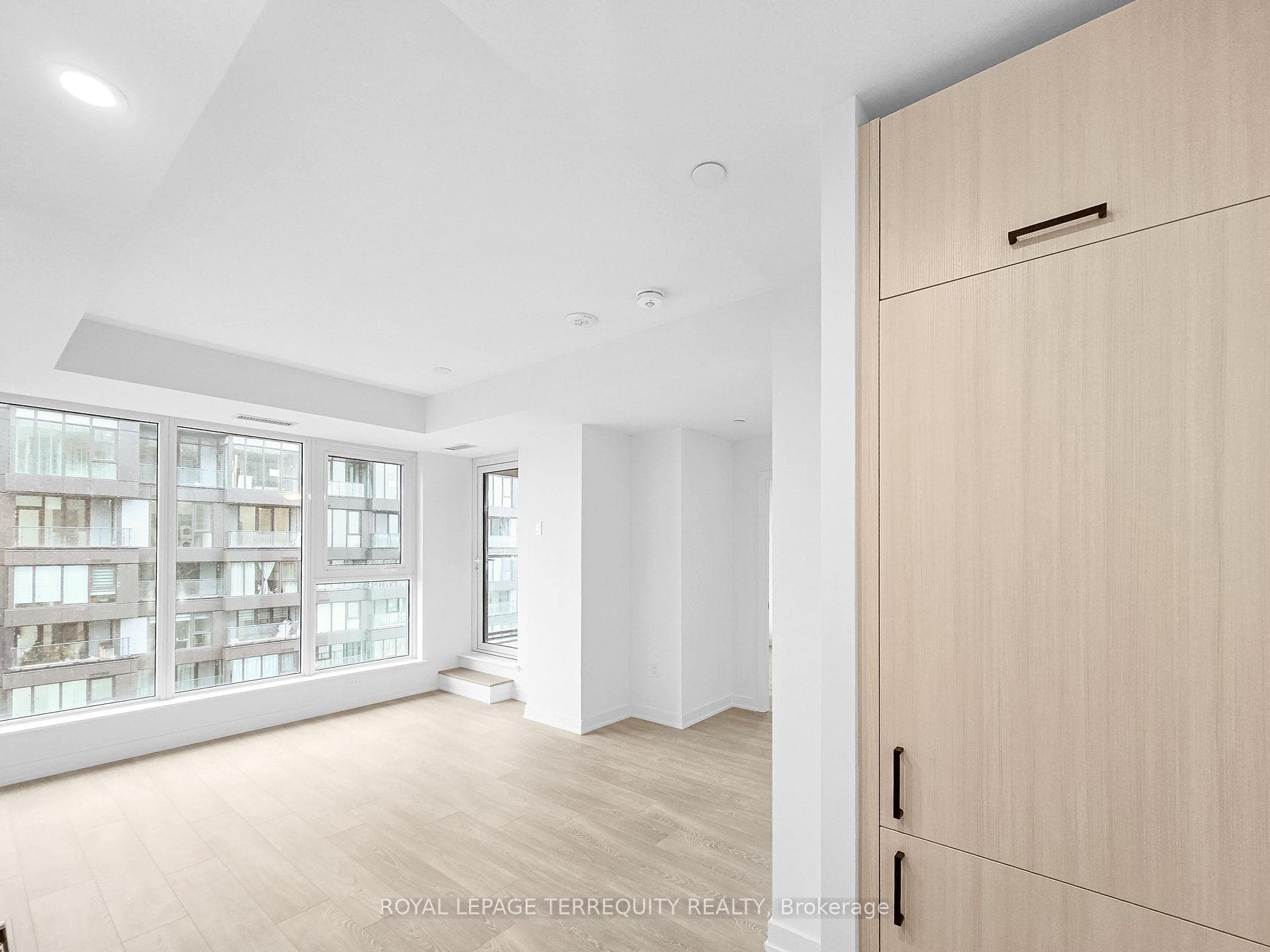 1 Quarrington Lane Unit 3205 photo 21