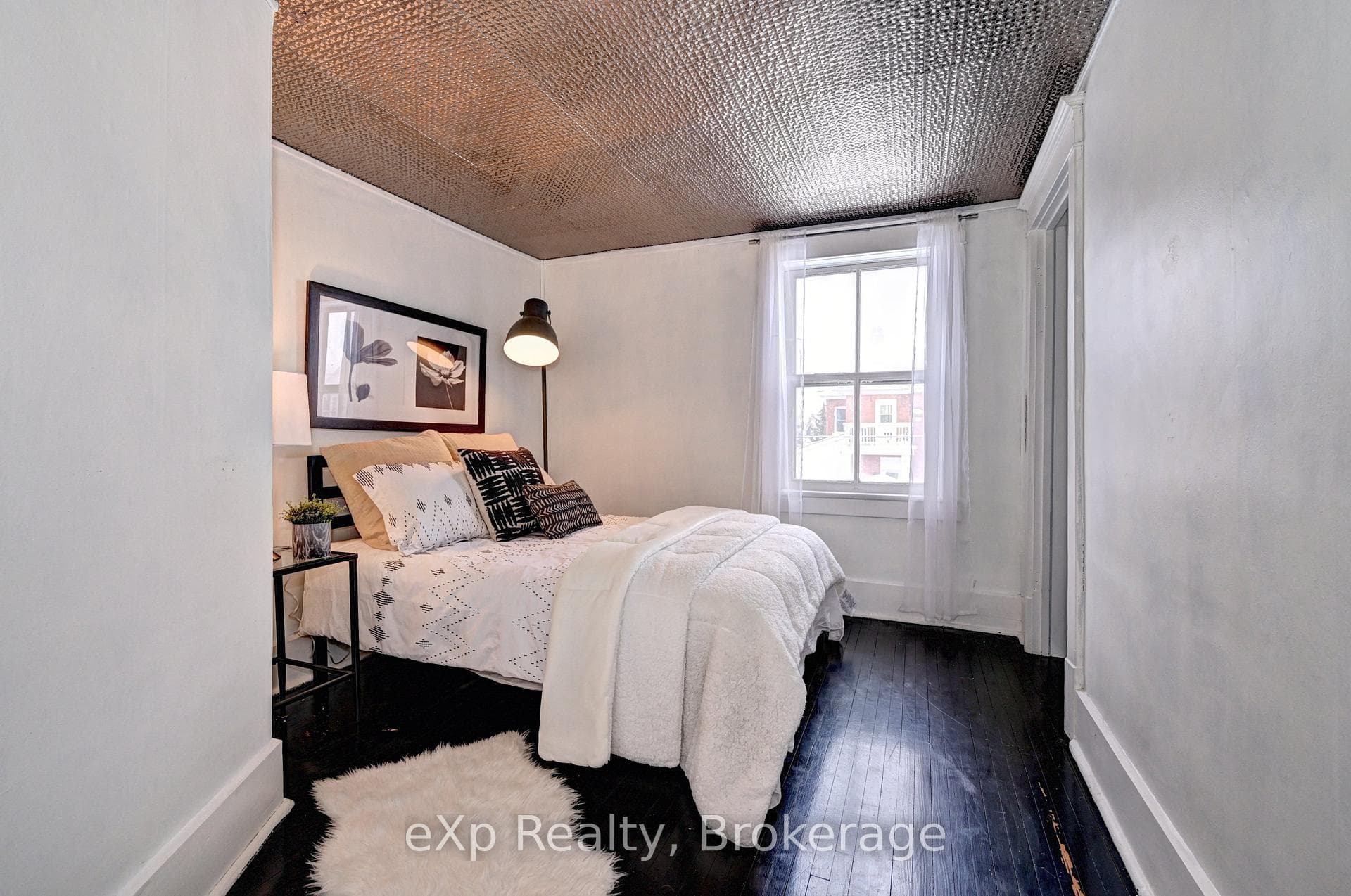 310 BARBER Avenue photo 30
