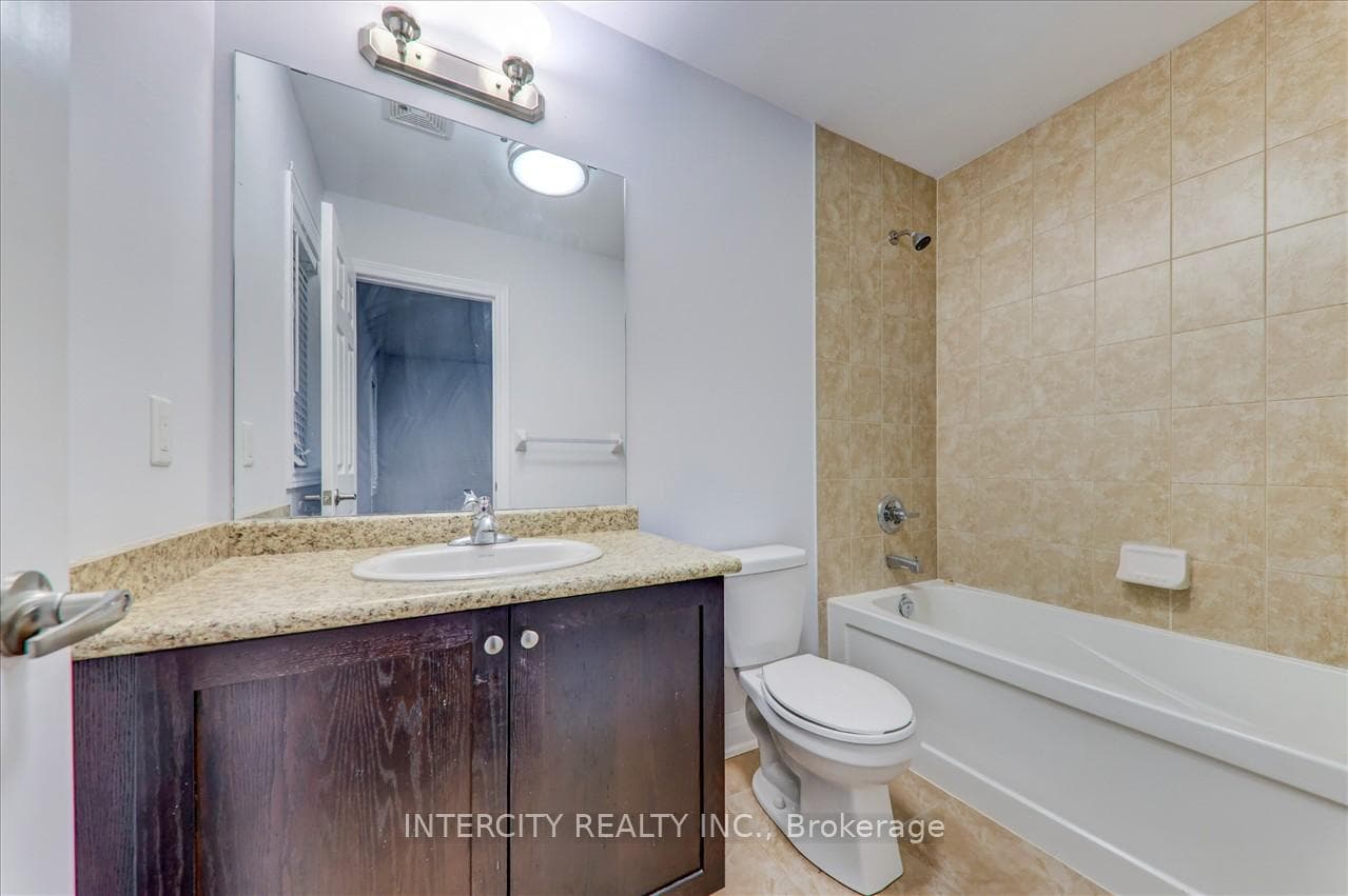 645 Armstrong Road photo 25