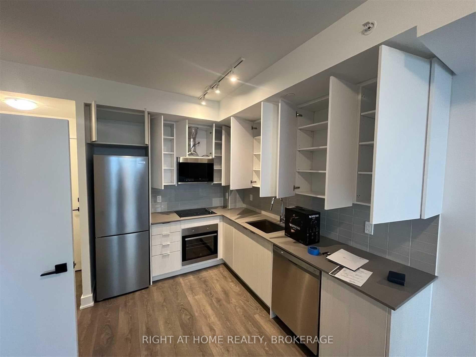 2481 Taunton Road Unit 1506 photo 5
