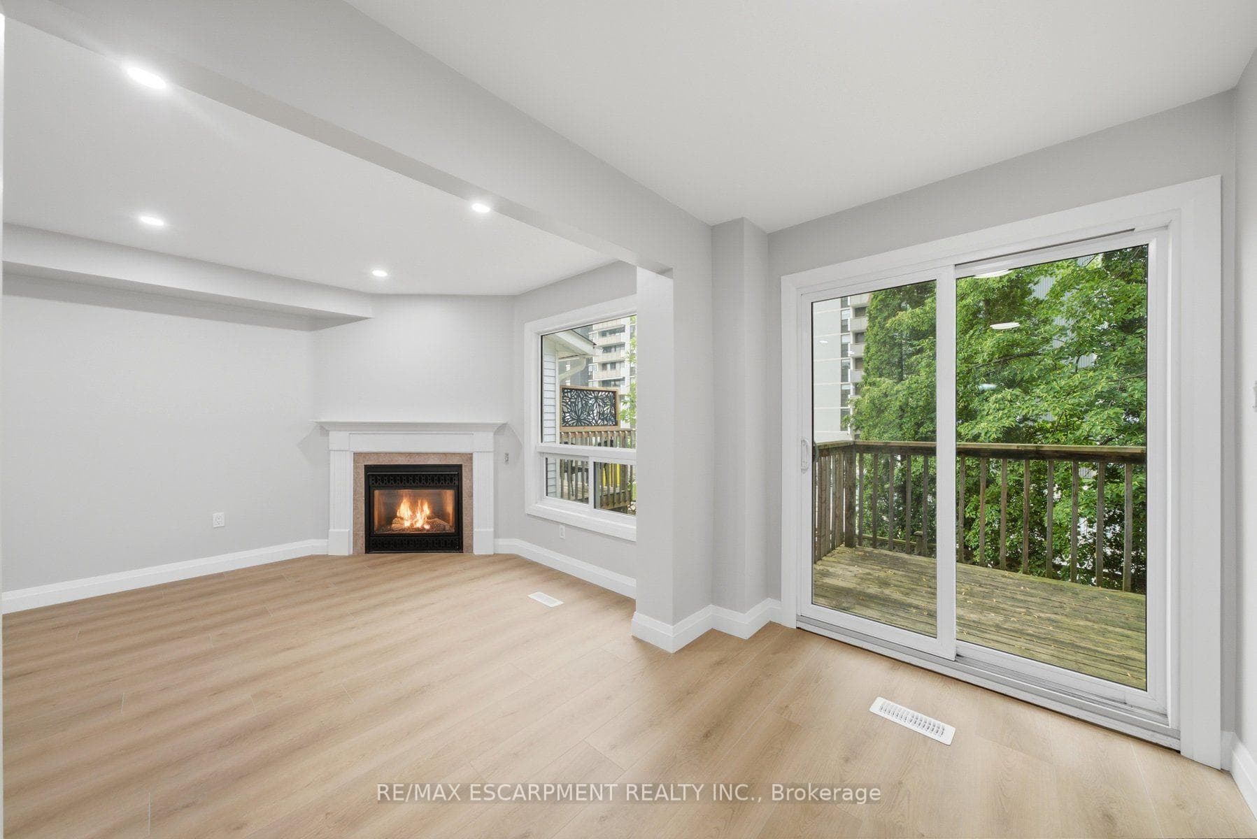 2155 Duncaster Drive Unit 2 photo 19