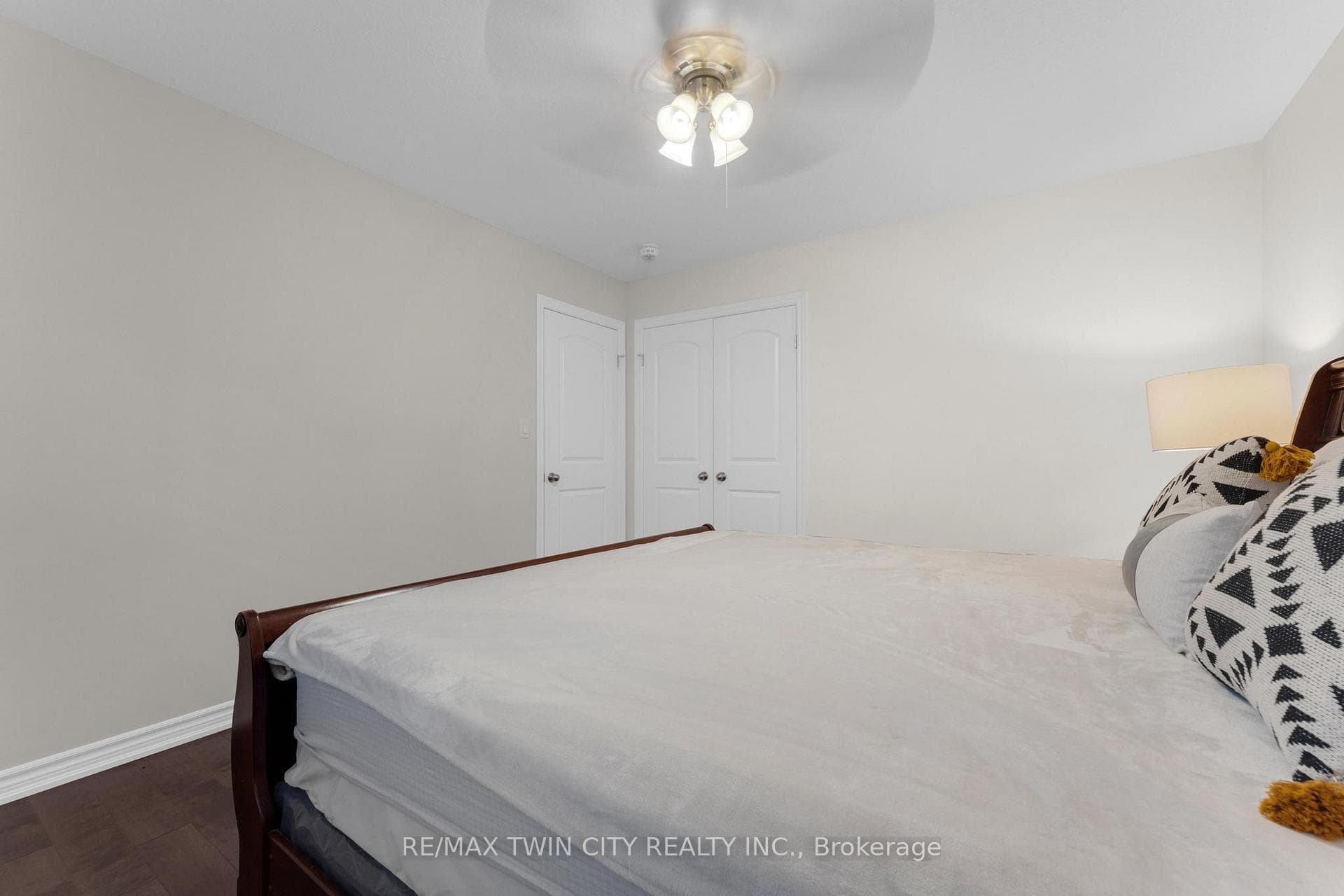 11 NETHERWOOD Road photo 19