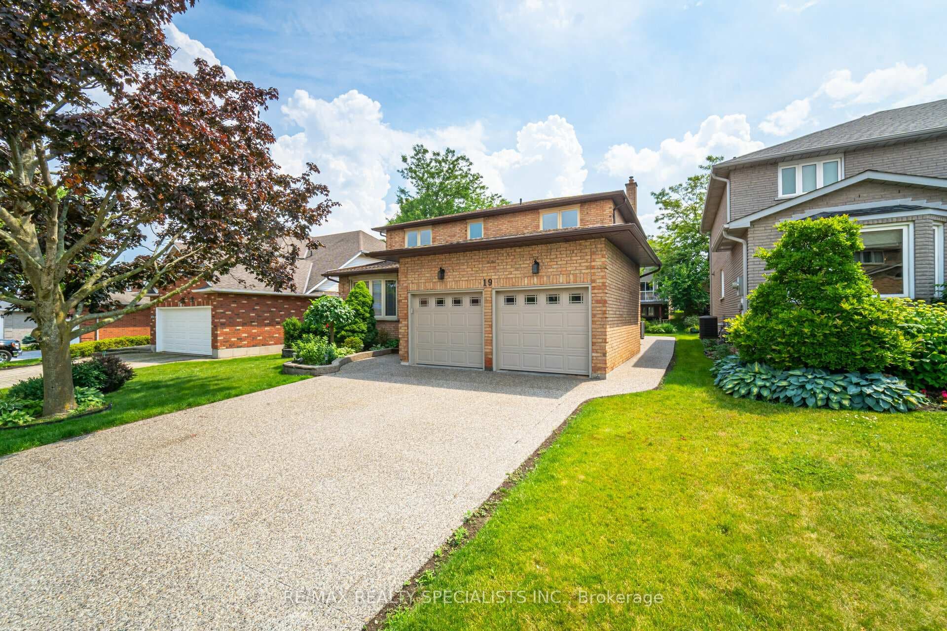 19 CASWELL Drive photo 3