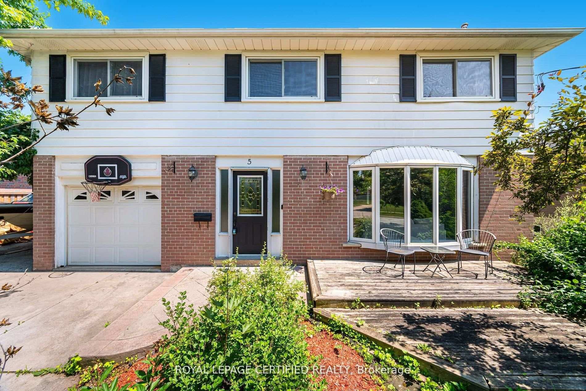 5 Stockman Crescent photo 1