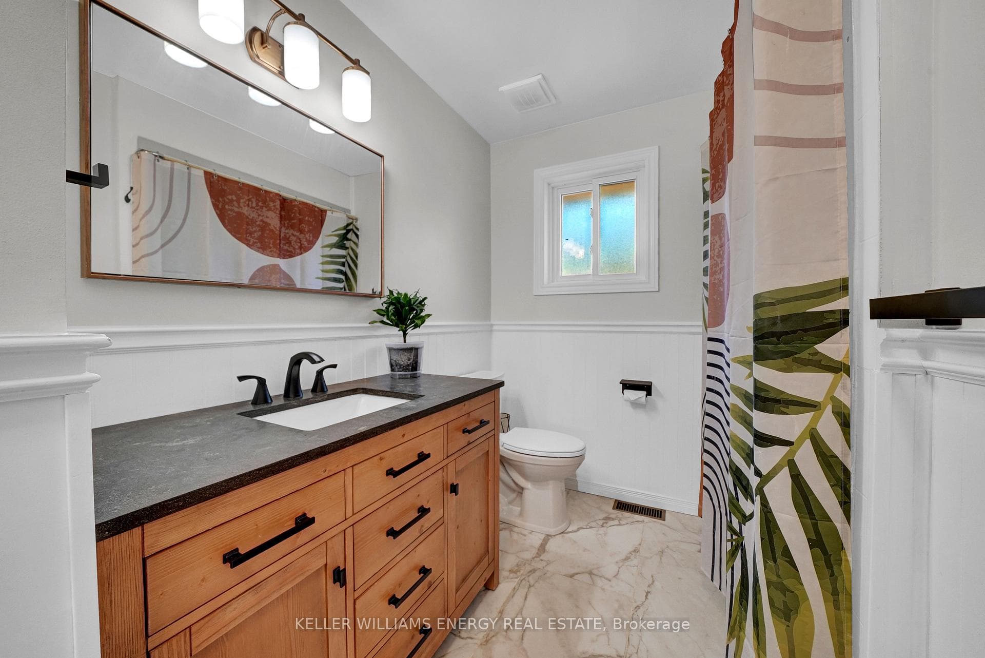 Large updated bathroom
