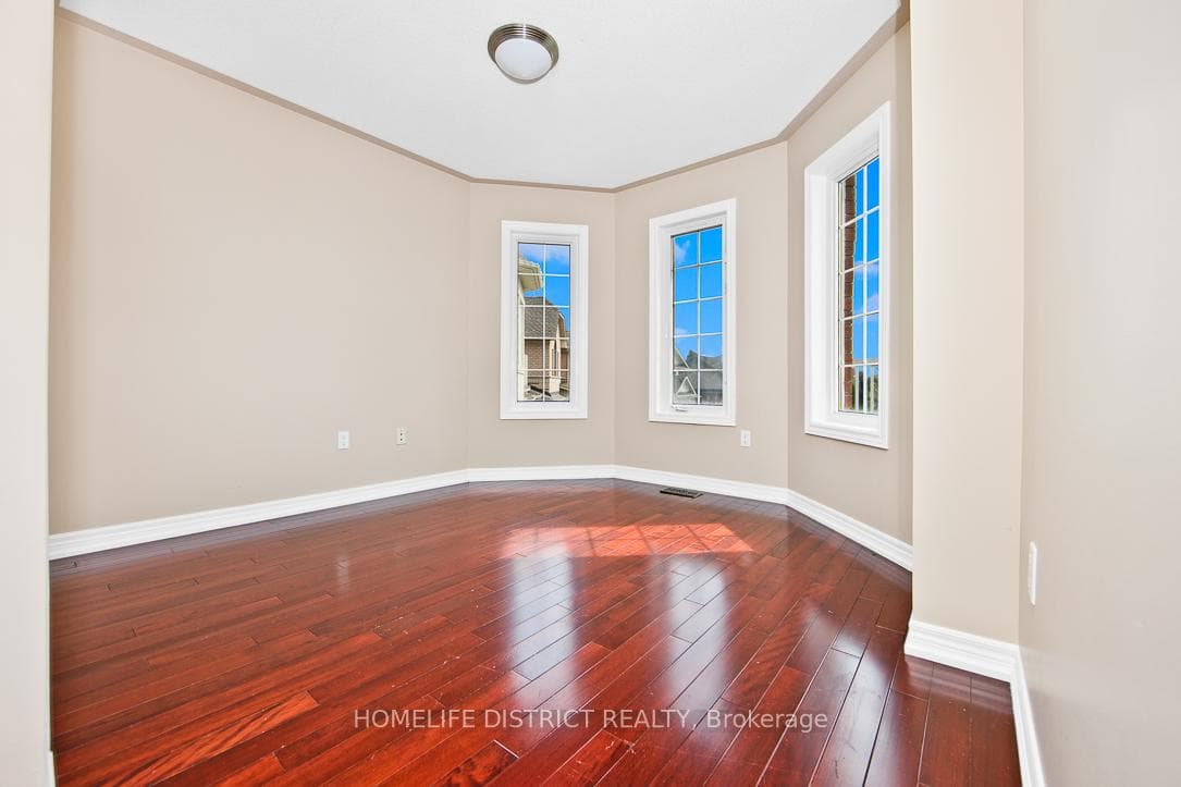47 Ball Crescent photo 21