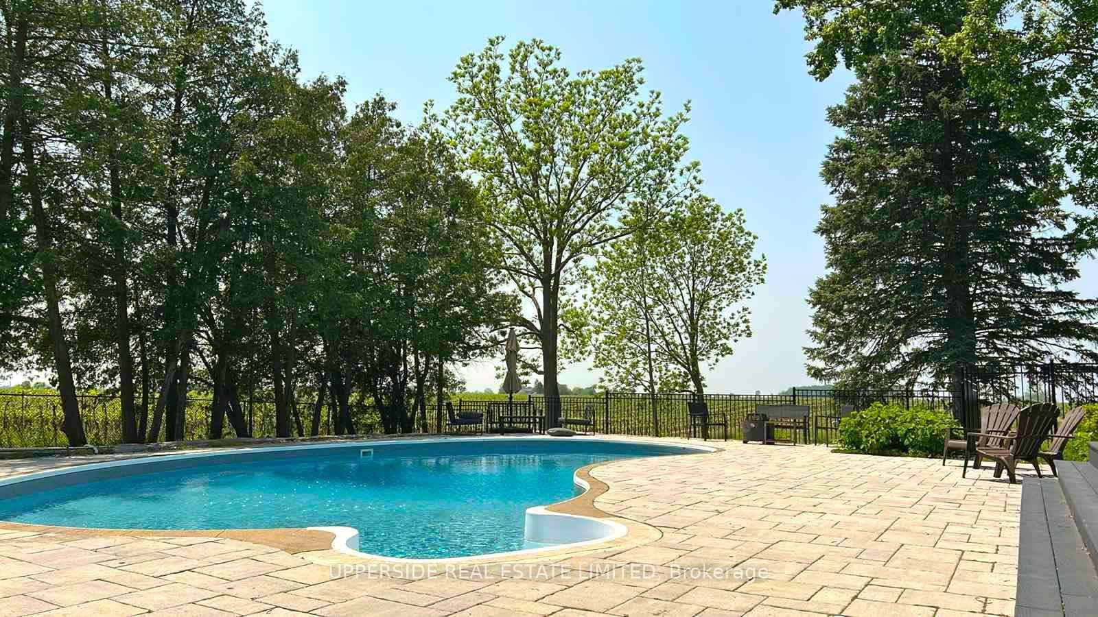15886 Niagara Parkway photo 8