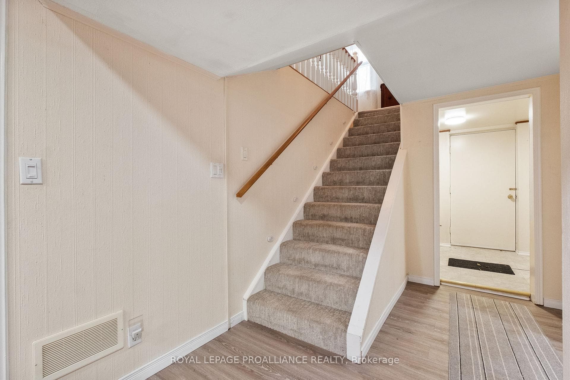 260 Drewery Street photo 30