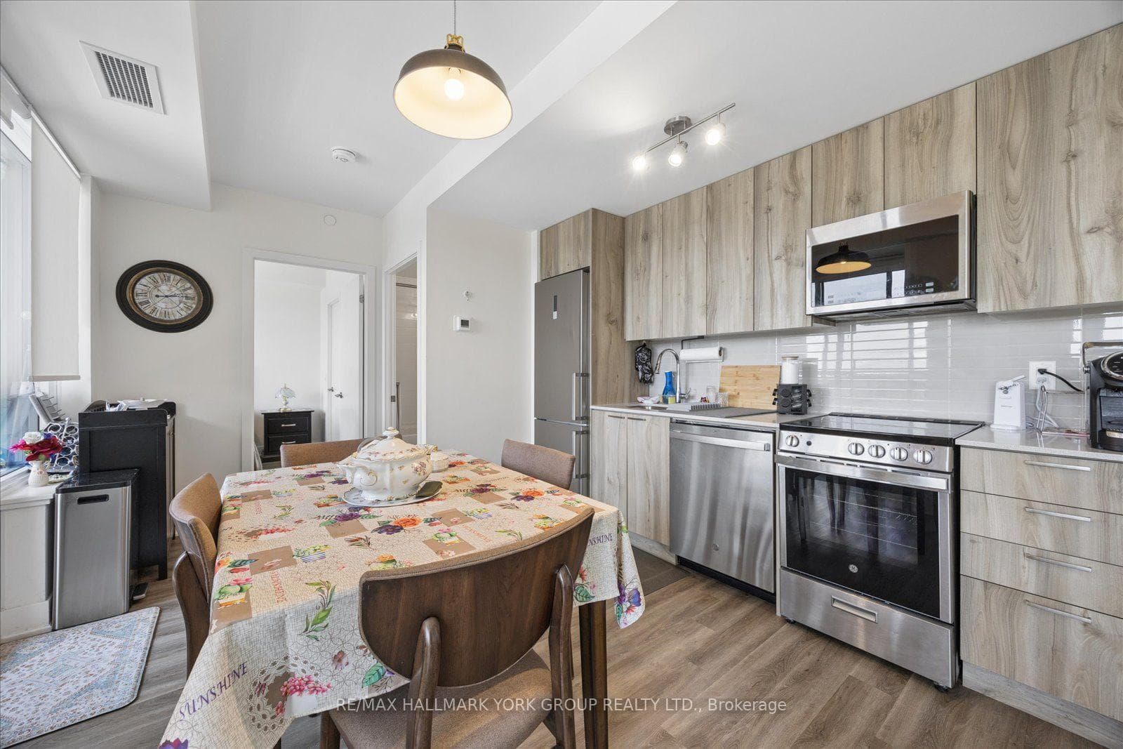 185 Deerfield Road Unit 420 photo 12
