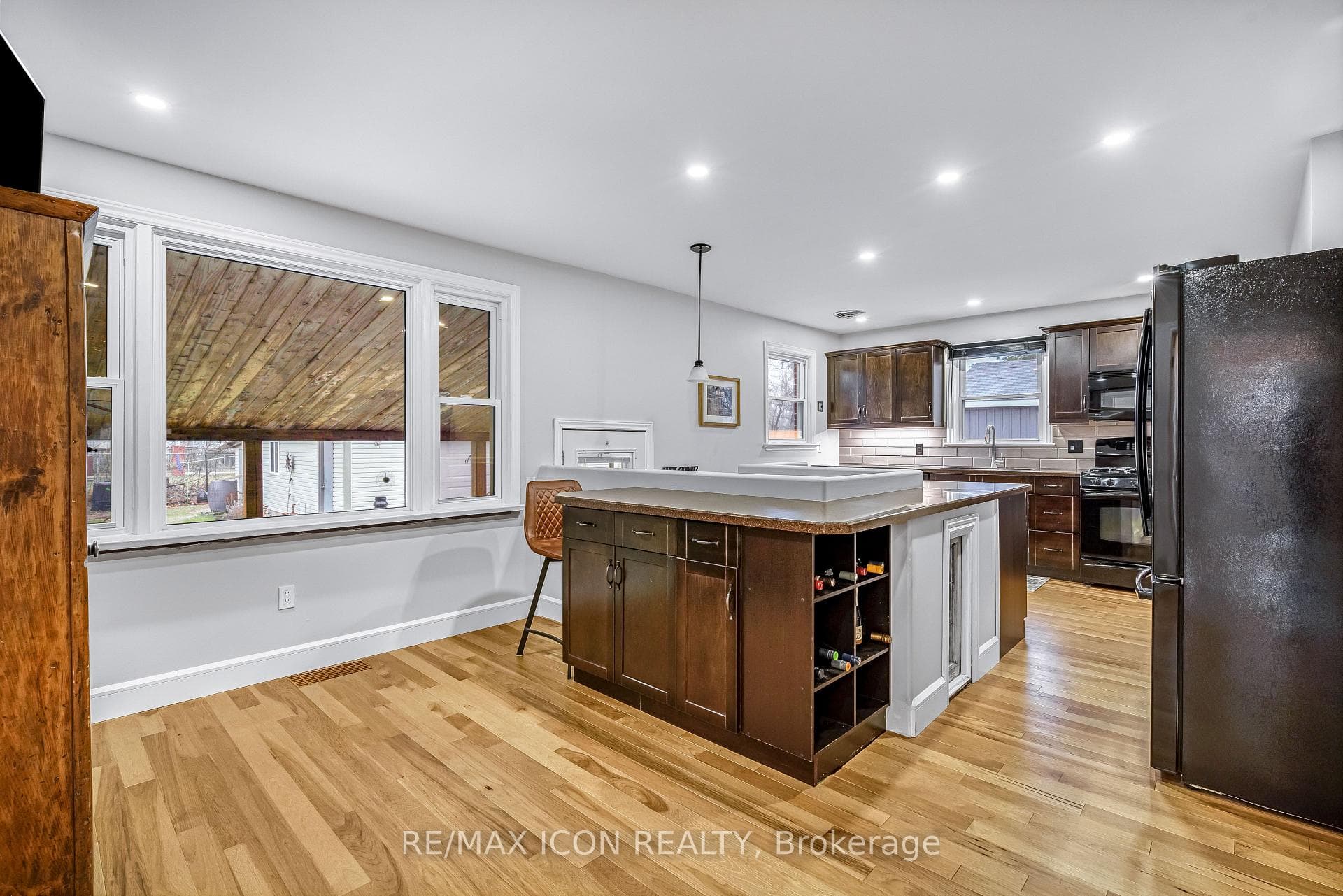 30 Broadway Avenue photo 17