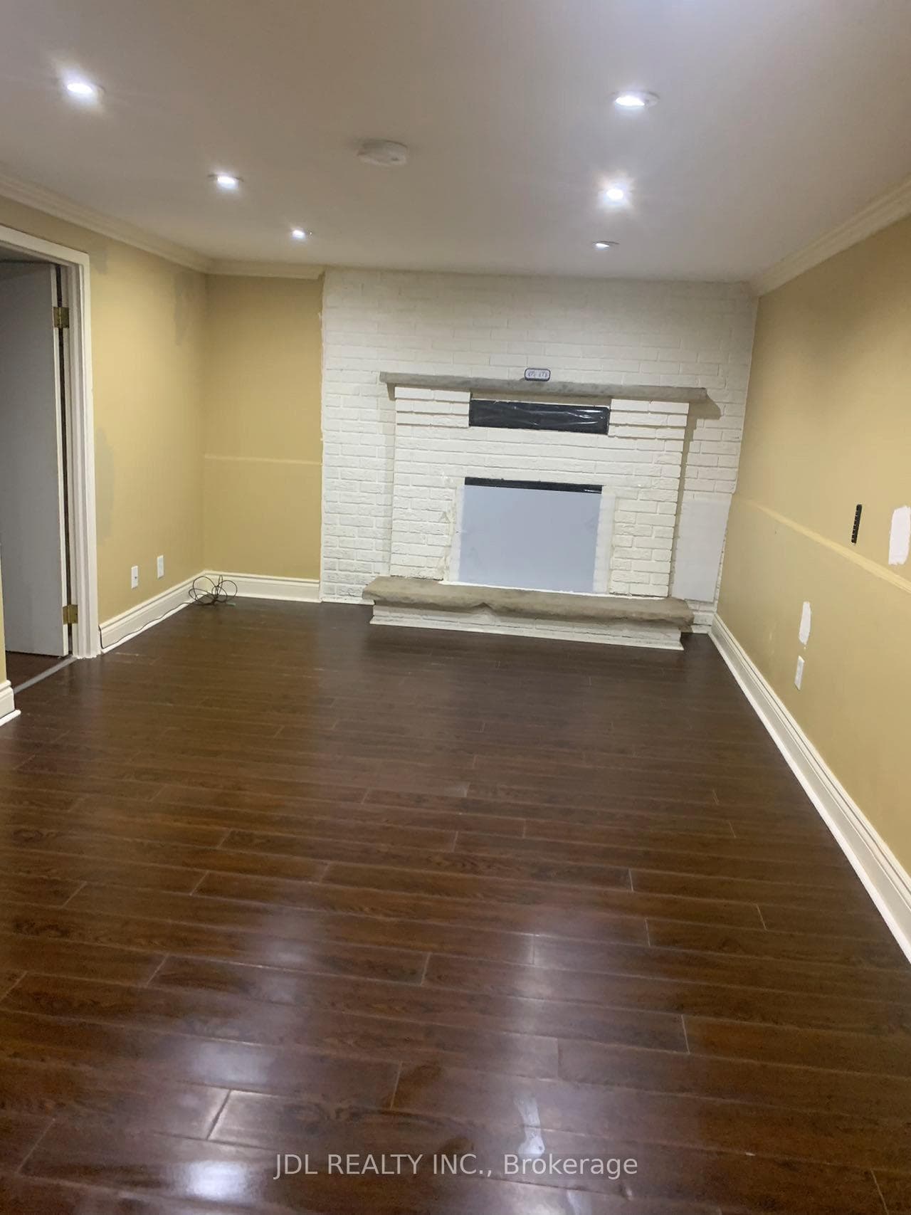 209 Harlandale Avenue Unit (Bsm) photo 3
