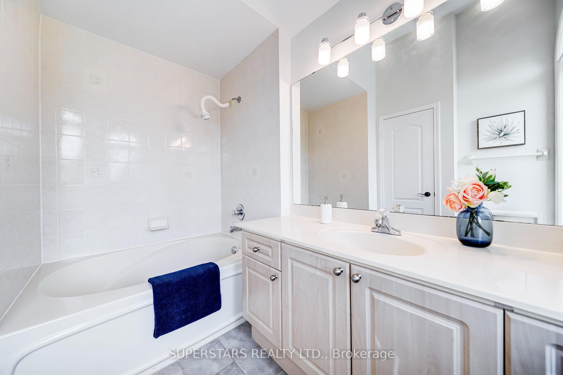 77 Redstone Road photo 26