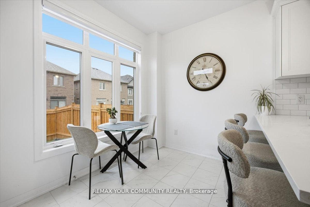 76 Sagewood Avenue photo 10