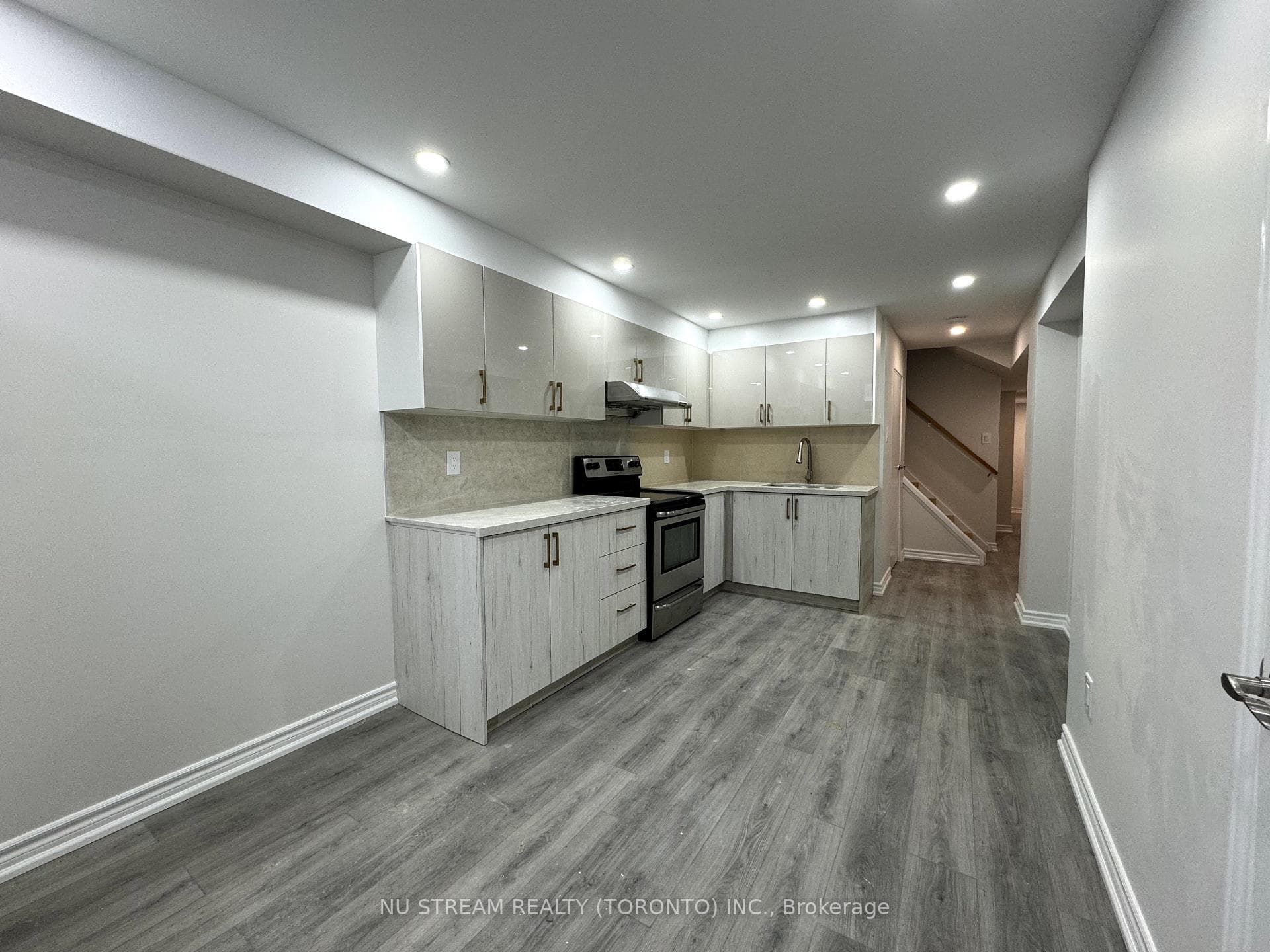 14 Gemmill Drive Unit BSMT photo 4