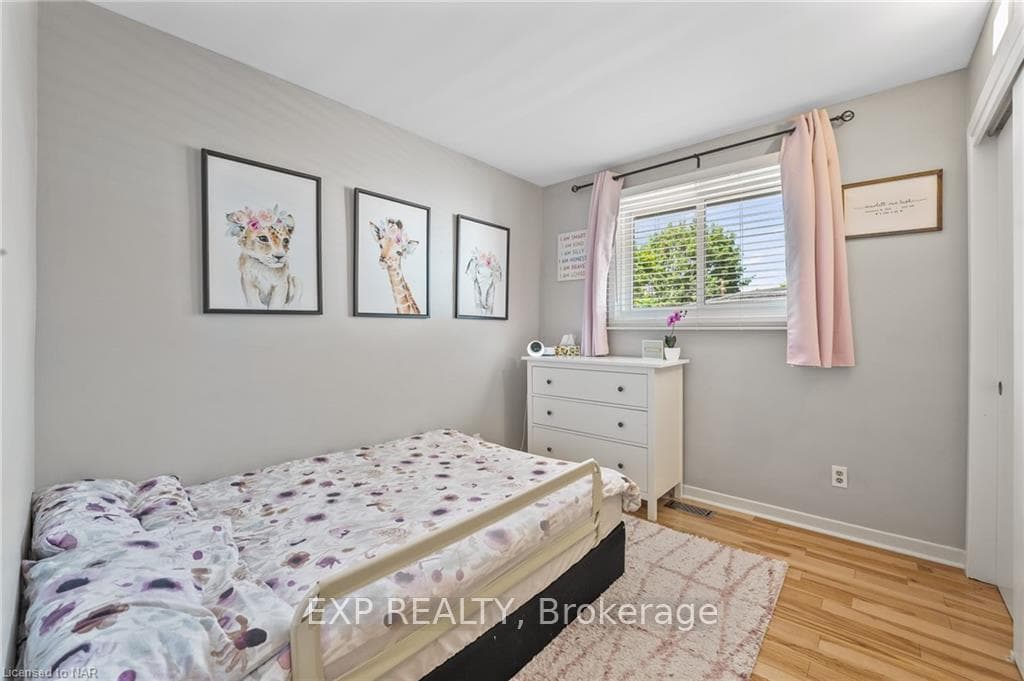 22 SHERMAN Drive photo 19