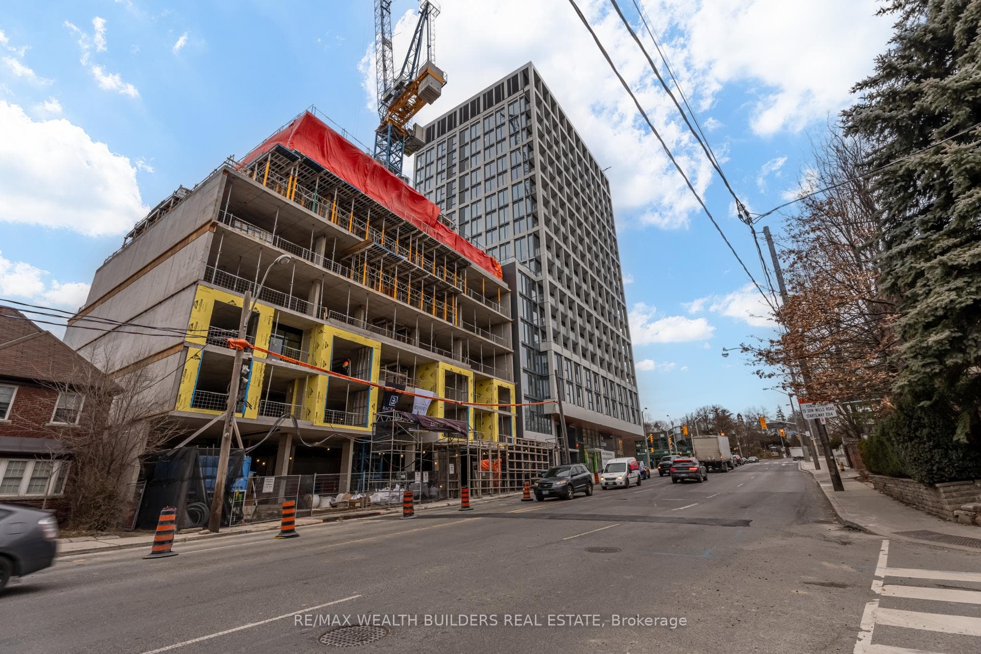 2020 Bathurst Street Unit 627 photo 2