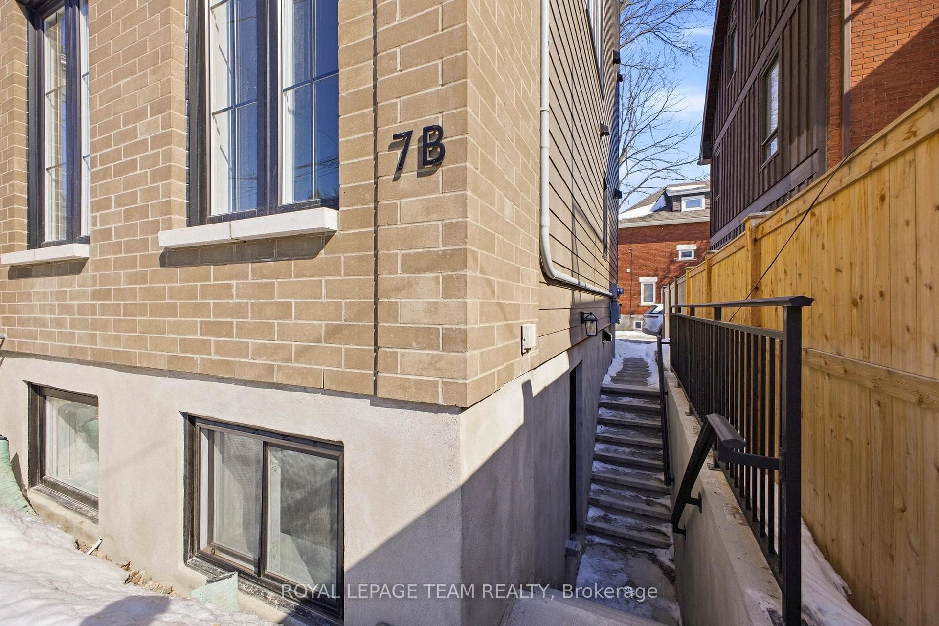 7 Gwynne Avenue Unit B photo 3