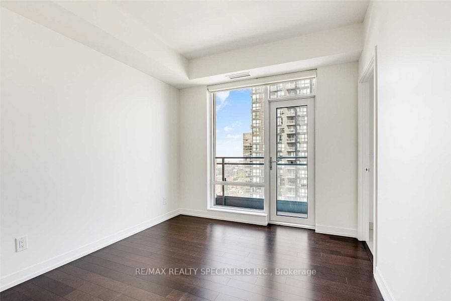 21 Widmer Street Unit 3002 photo 4