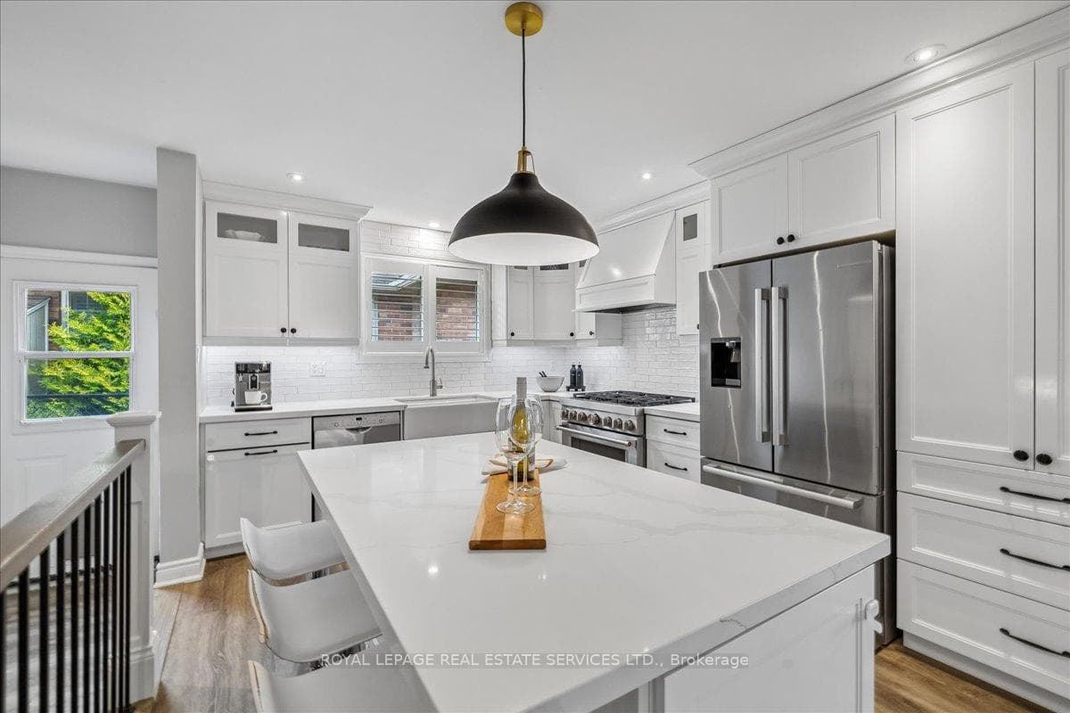 147 Valridge Drive photo 12