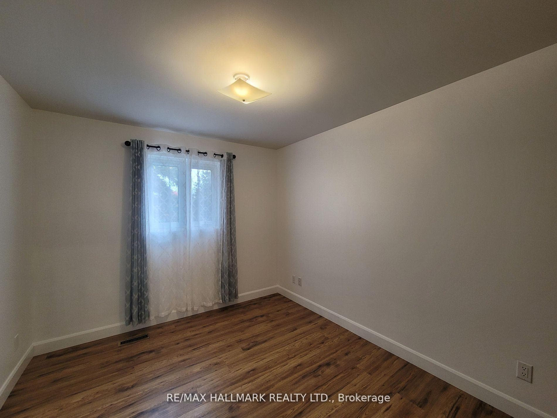 23 Ironshield Crescent photo 10