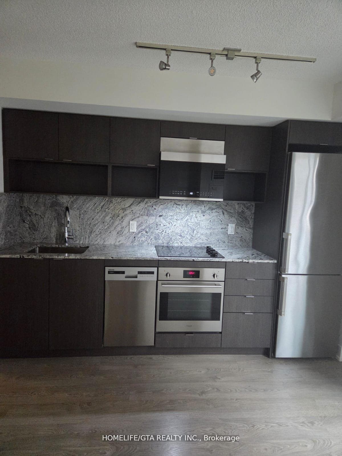 9 Mabelle Avenue Unit 1526 photo 8