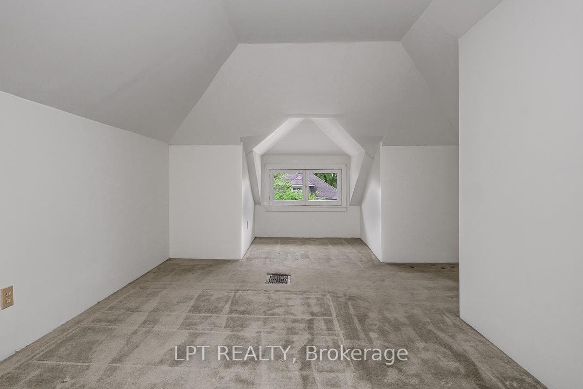 279 Second Avenue photo 31