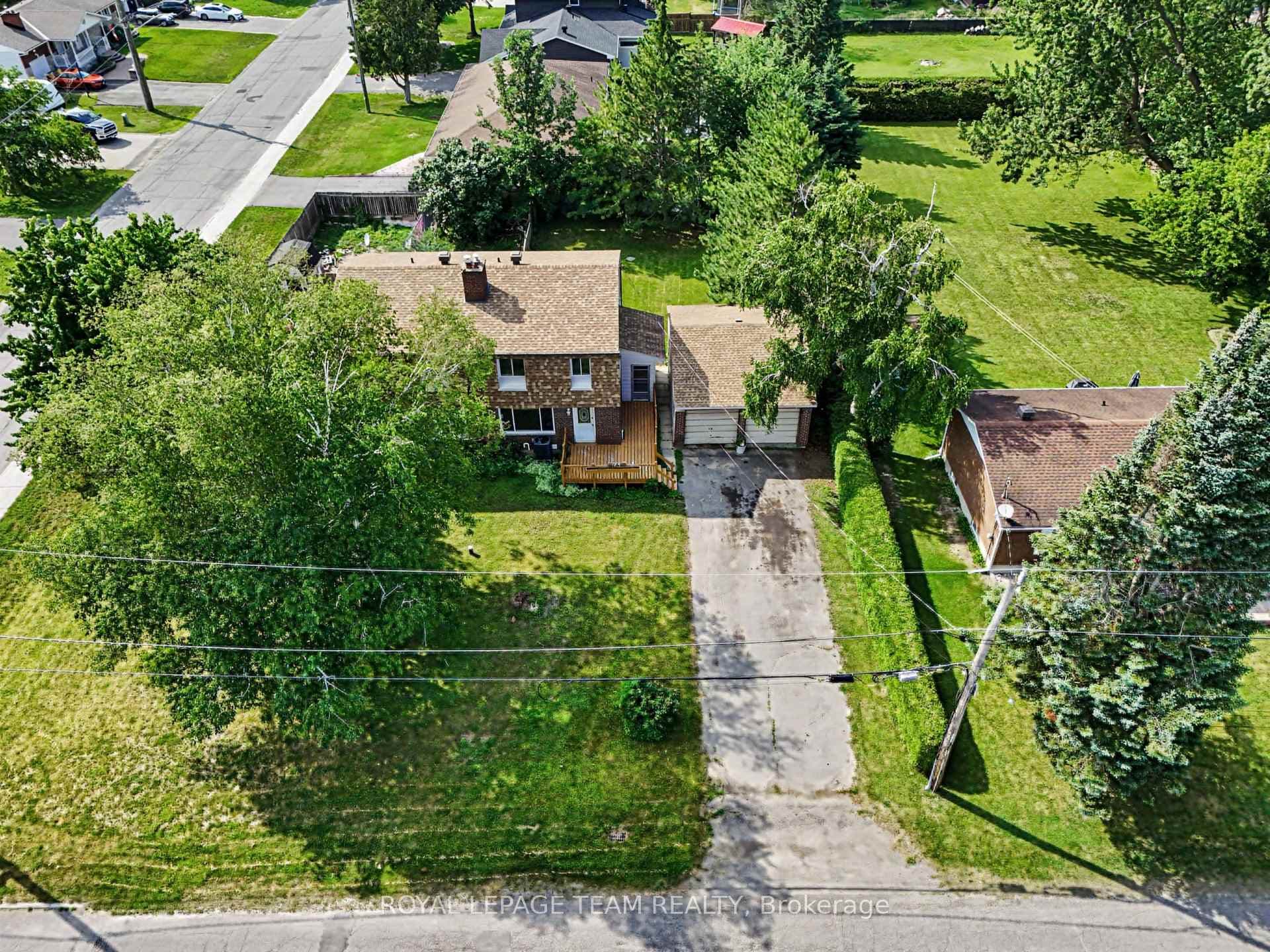 129 Christopher Hamilton Street photo 5