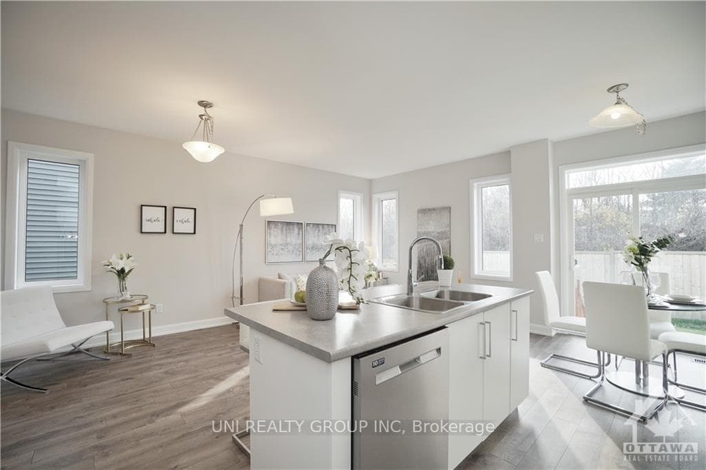 206 GEYSER Place photo 12