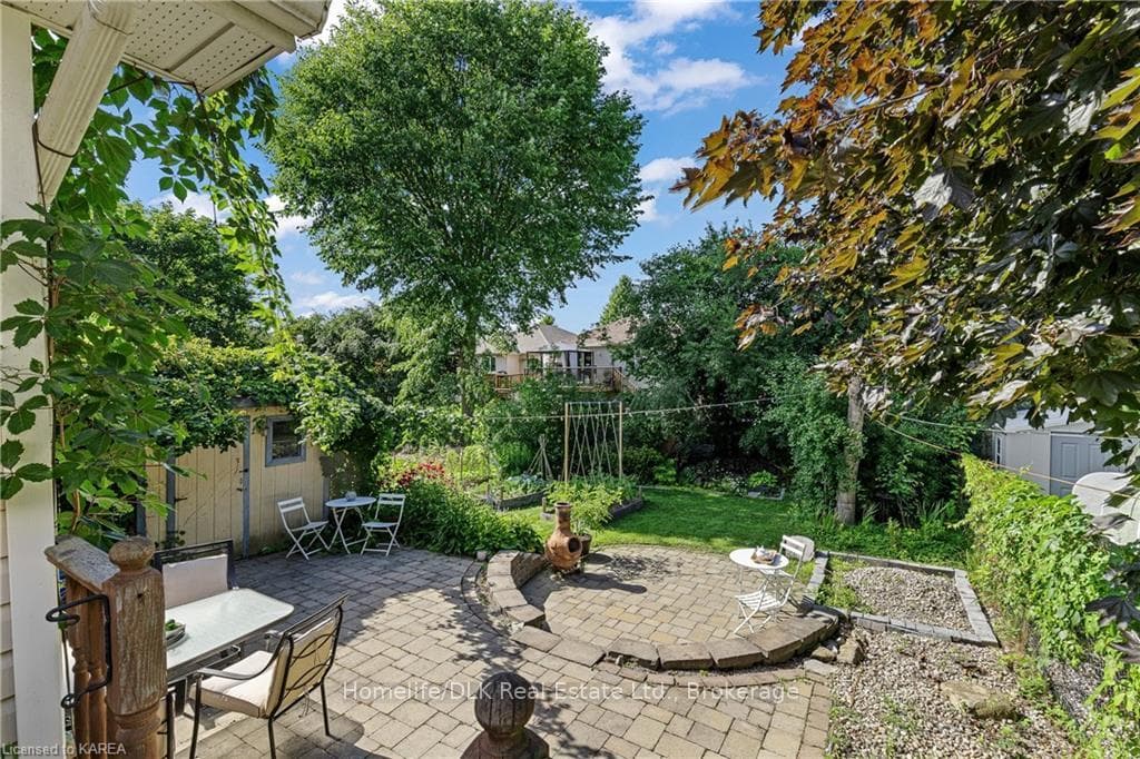 80 DALGLEISH Avenue photo 4