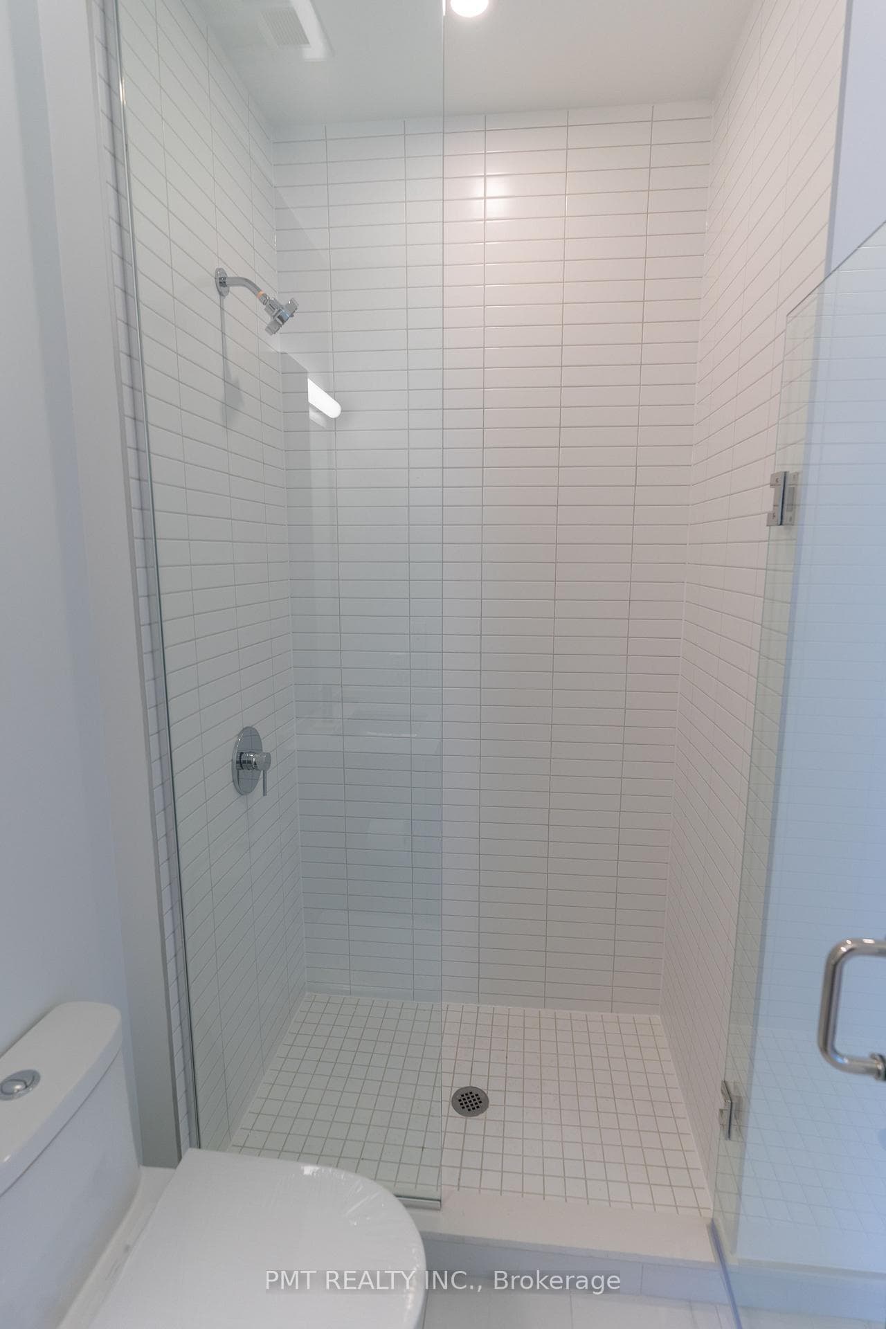 86 Dundas Street Unit 717 photo 11