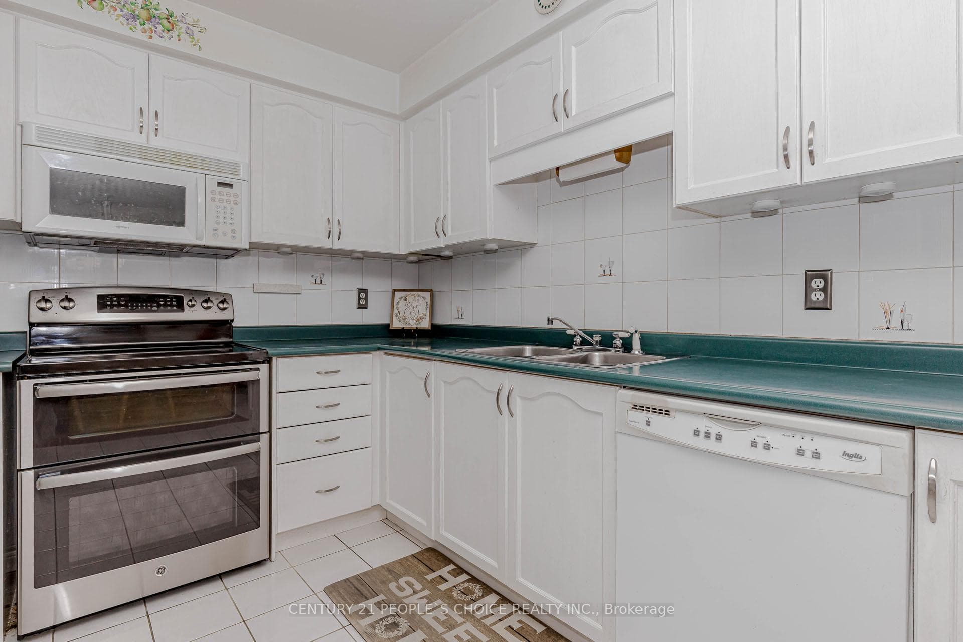 100 Blue Spruce Street photo 13