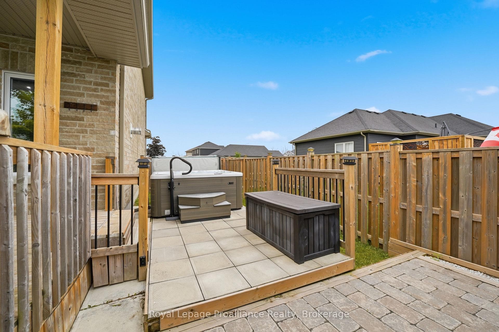 32 Walnut Crescent photo 42