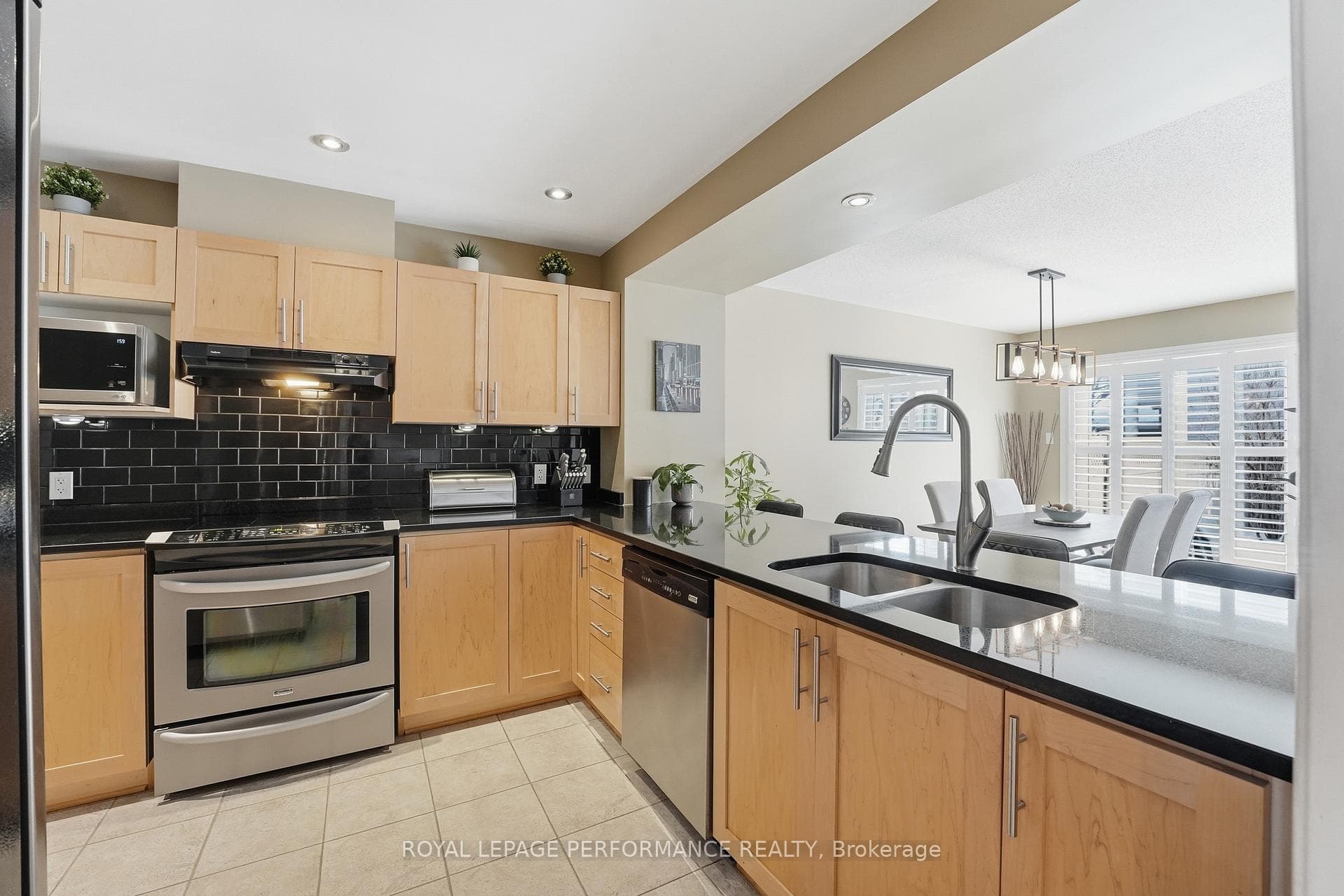 808 Scala Avenue photo 12