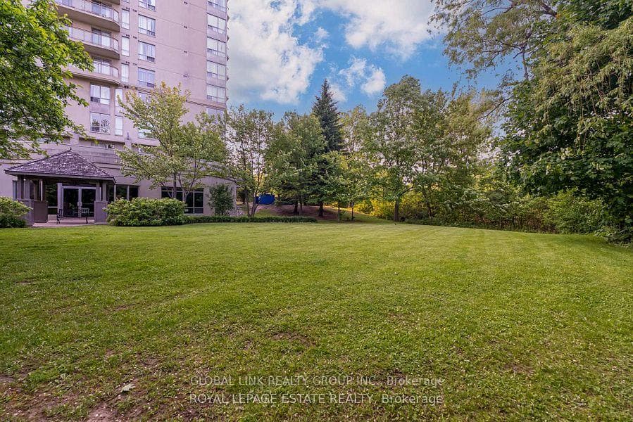 399 South Park Road Unit 1206 photo 26