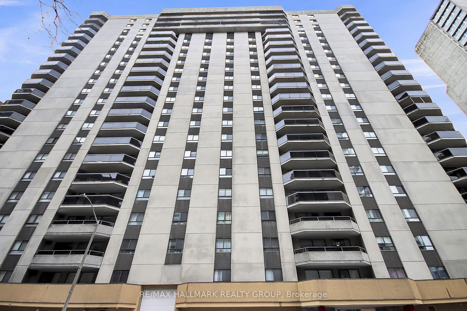 470 Laurier Avenue Unit 503 photo 2