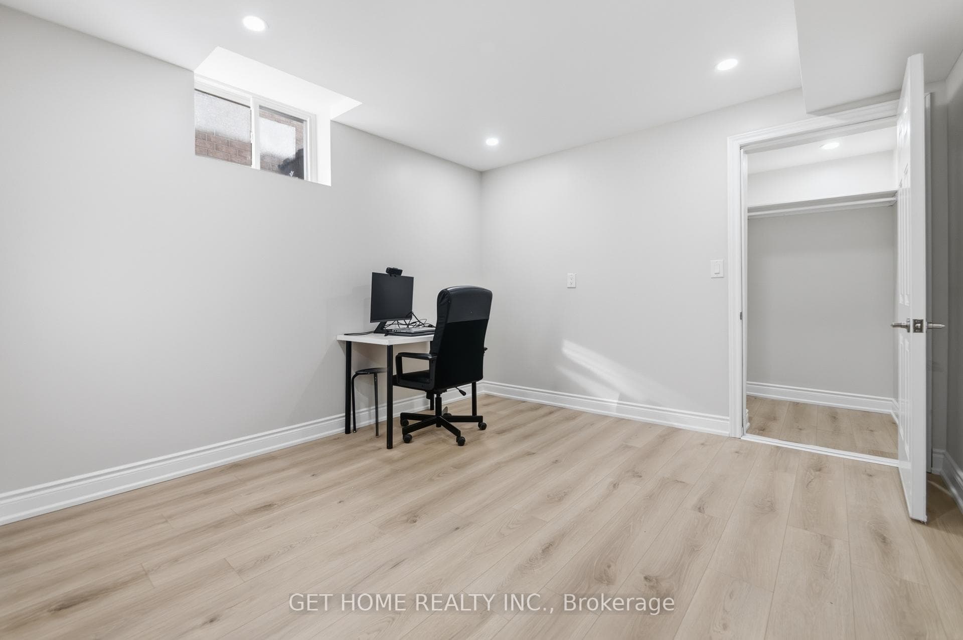 64 Sweeney Crescent photo 41