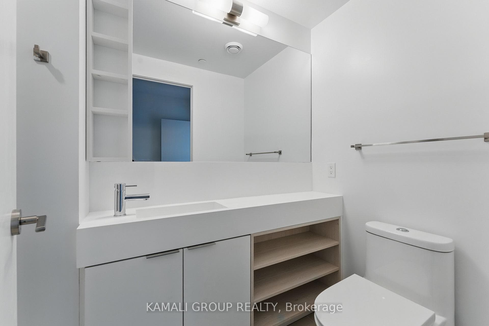8 Wellesley Street Unit 1111 photo 14